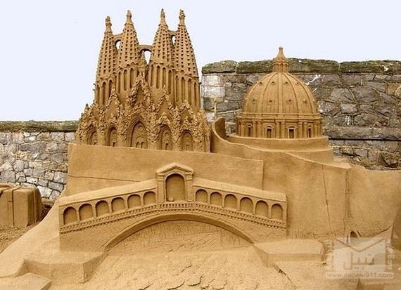 12-Epic-Works-Of-Art-Made-With-Sand