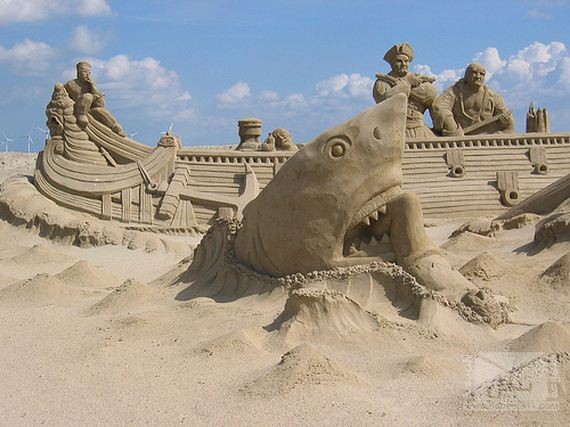 16-Epic-Works-Of-Art-Made-With-Sand